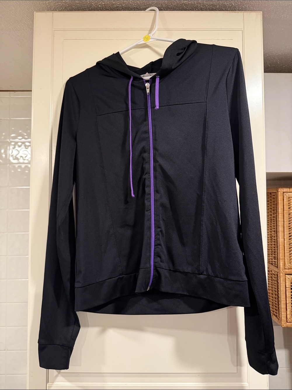 Energie Womenβs Black Hooded Zip Jacket with Purple Trim size XL 8:3
